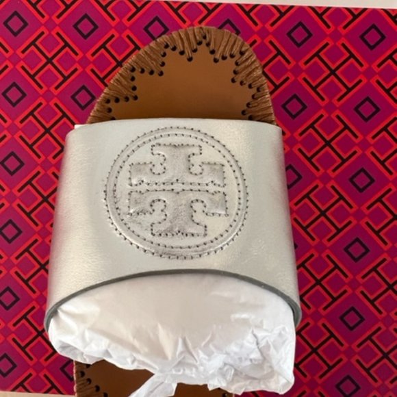 NIB Tory Burch Patty 80mm Platform Wedge Sandal Veg Nappa Metallic Silver 7 RARE - Picture 6 of 14